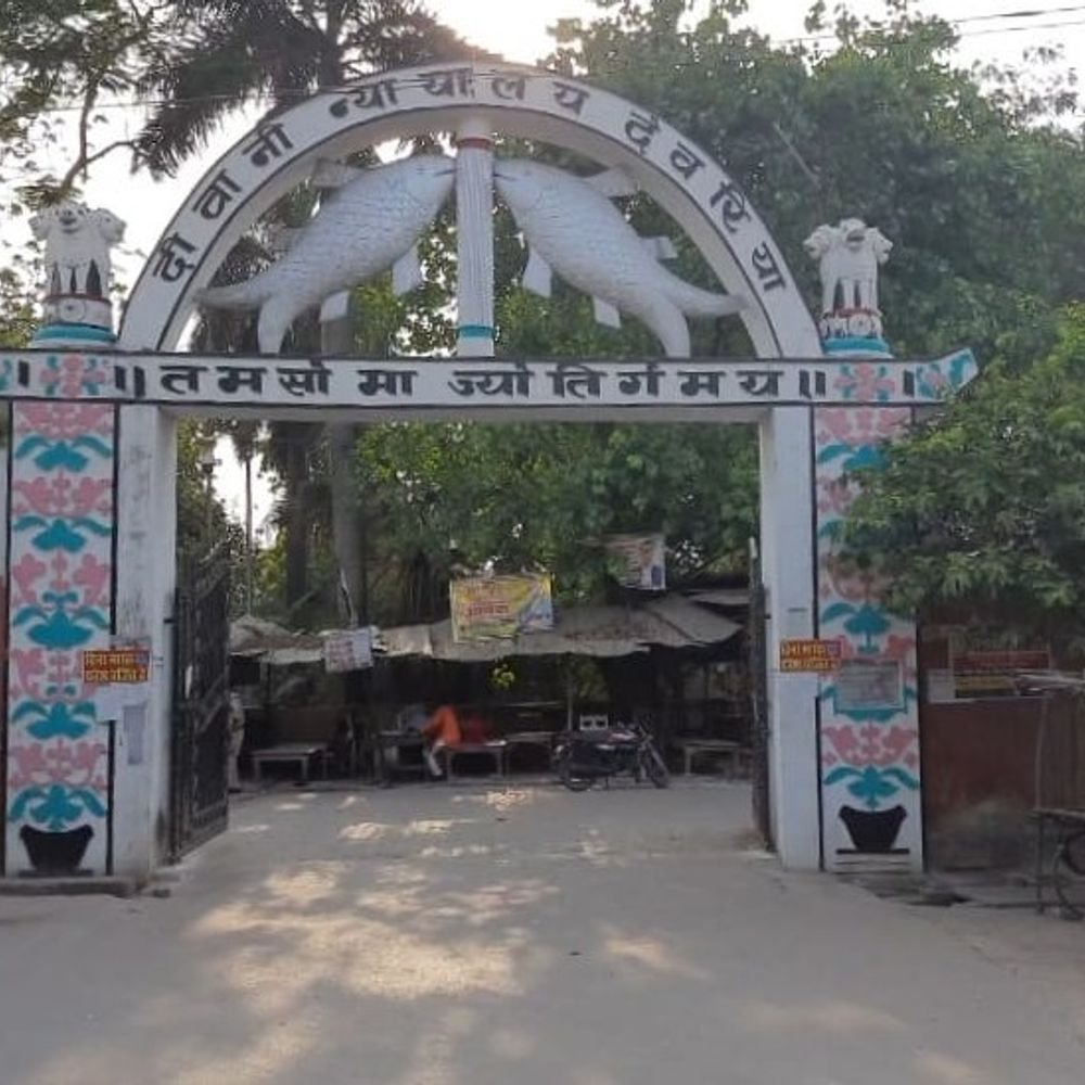 प्रभारी निरीक्षक सलेमपुर के खिलाफ मुकदमा दर्ज:एसीजेएम ने स्पष्टीकरण मांगा, जांच कर रिपोर्ट देने का दिया था आदेश