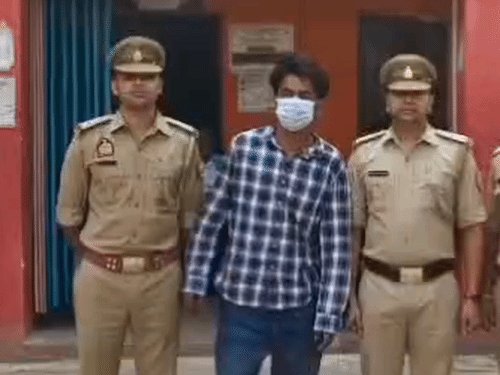 BALLB की छात्रा से सरेराह बैडटच करने वाला गिरफ्तार:पूछताछ में पुलिस से बोला- पहले से नहीं जानता, राह चलते दिखने पर छेड़ा