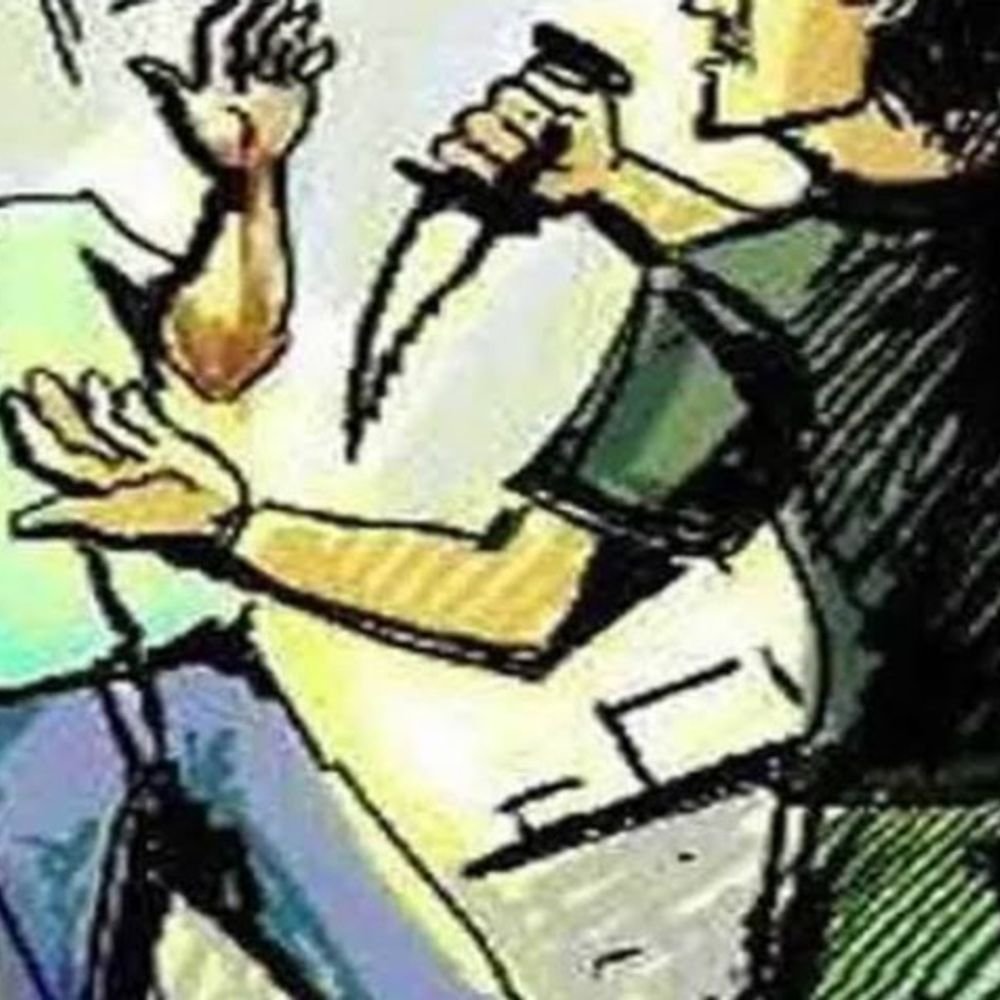 बाल कटवाने गए युवक पर चाकू से हमला-FIR:अलीगढ़ के जीवनगढ़ की नाई की दुकान पर वारदात,आरोपी ने जाते समय दी धमकी- 'अगली बार जिंदा नहीं छोड़ूंगा'
