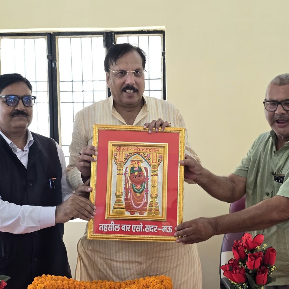 घोसी सांसद ने तहसील परिसर में पुस्तकालय का लोकार्पण किया:17.89 लाख की लागत से बना, अधिवक्ताओं को मिलेगी सुविधा
