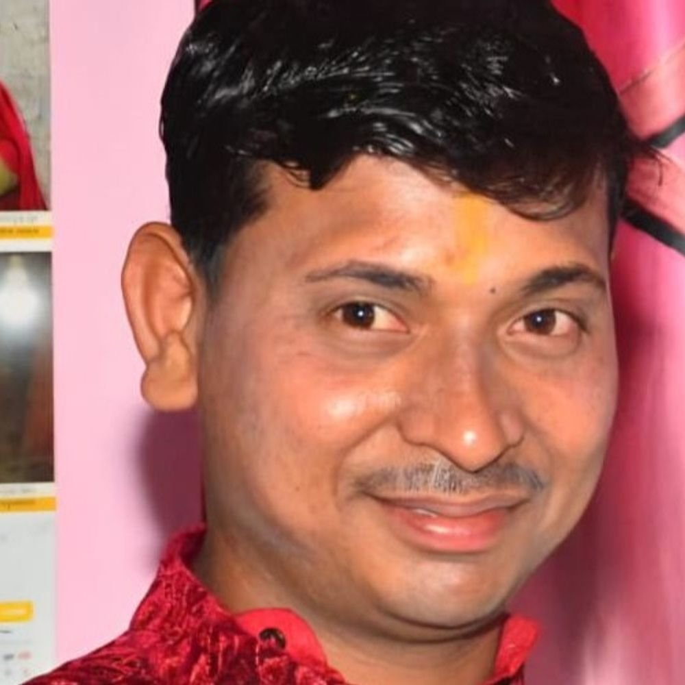 जालौन में 28 वर्षीय युवक ने फांसी लगाकर जान दी:पिता को चाय पिलाई, मवेशियों को चारा-पानी दिया, टीन शेड में मिला शव