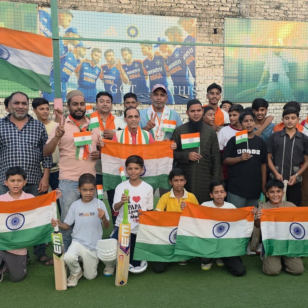 सम्भल में भारत की जीत पर गूंजे जयकारे:एशियाड क्रिकेट में पाकिस्तान को 19 रन से हराकर गोल्ड जीतने पर लहराया तिरंगा