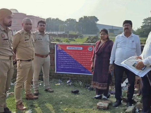गोरखपुर में गैंगेस्टर की 1.22 करोड़ की सम्पति जब्त:फर्जी दस्तावेज बना हथियारों की खरीद बिक्री करता था गिरोह, नकली लाइसेंस बनवाते थे