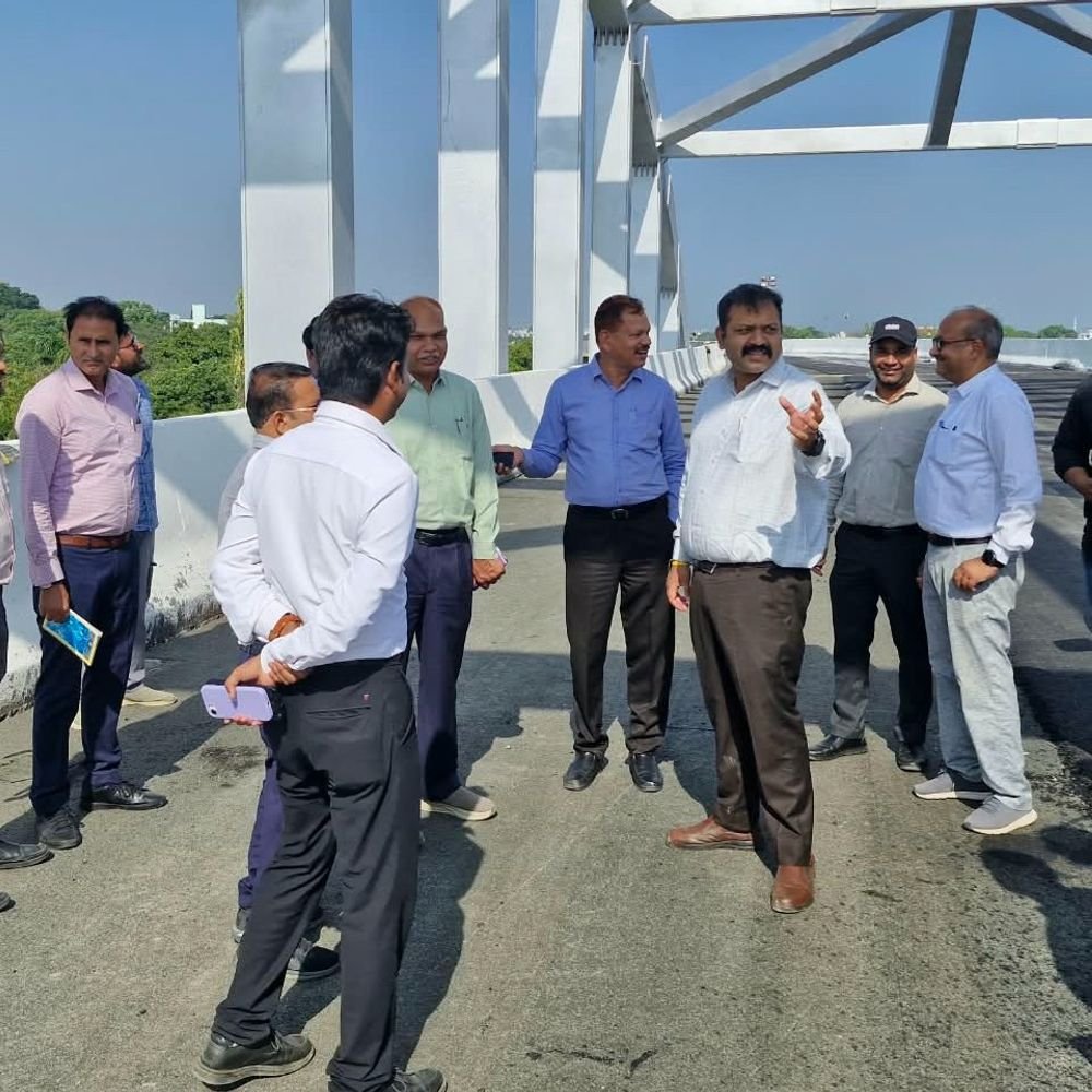 दीपावली से पहले शुरू होगा लखनऊ का सबसे ऊंचा फ्लाईओवर:डालीगंज से पक्का पुल का सफर 2 मिनट में होगा पूरा, 25 मीटर ऊंचे फ्लाईओवर का निर्माण अंतिम चरण में