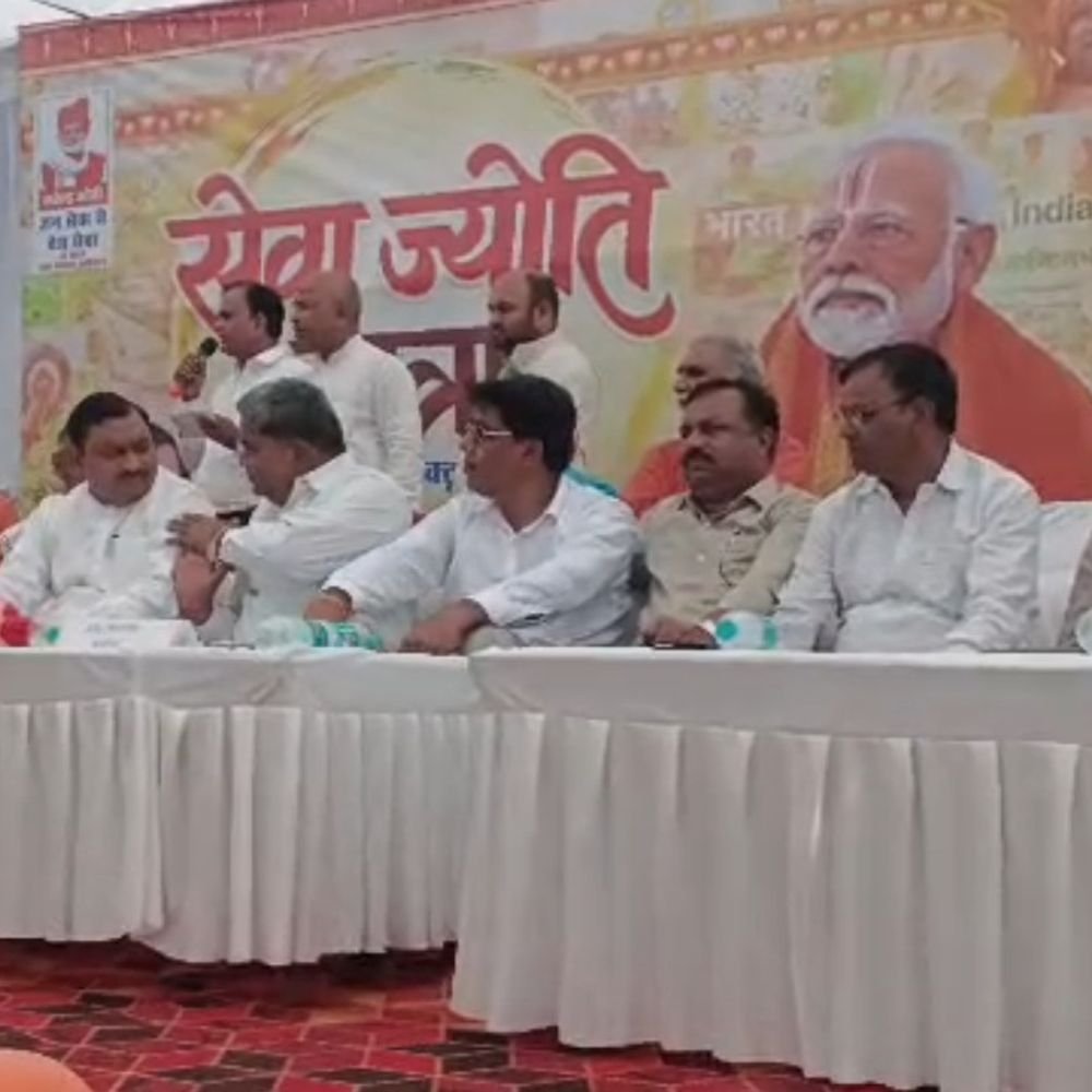 कासगंज में सेवा संकल्प अभियान में वंदे मातरम् गूंजा:पीएम मोदी का लाइव संबोधन सुना, कार्यकर्ताओं में उत्साह दिखा