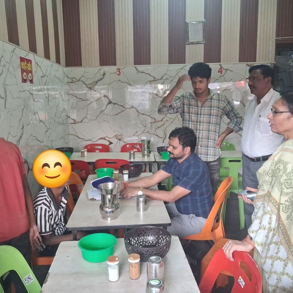 मेरठ में बाल श्रम निरीक्षण अभियान:9 प्रतिष्ठानों में मिले 16 किशोर, संबंधित सेवायोजकों के खिलाफ कानूनी प्रक्रिया