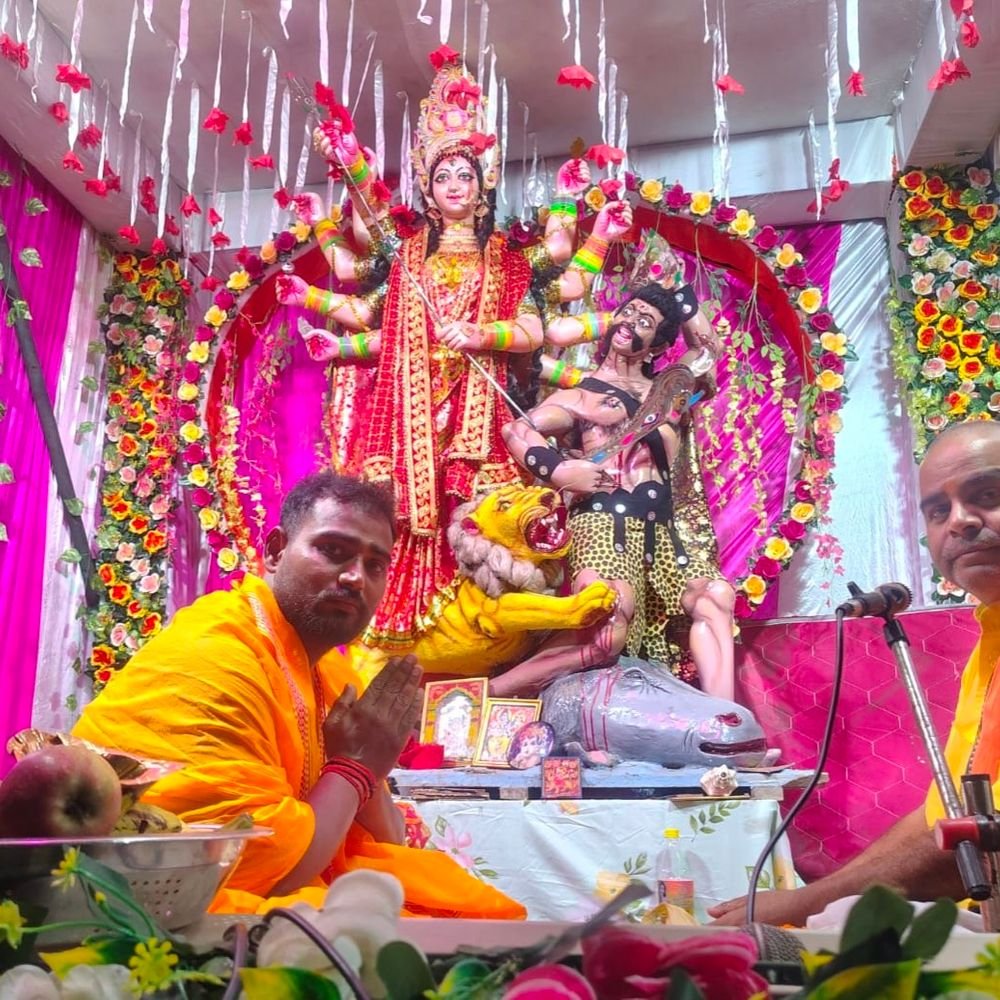 देवसीपुर में मां चंद्रघंटा की पूजा:वैदिक मंत्रोच्चार से गूंजा पंडाल, भक्तों ने मांगी सुख-समृद्धि