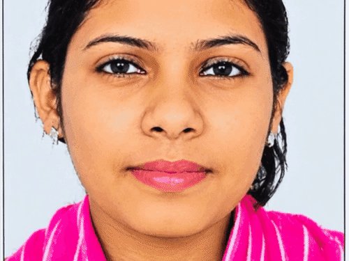 अंतिम संस्कार, तेरहवीं कर चुका परिवार तो जिंदा मिली बेटी:प्रयागराज की युवती 3 साल बाद गुजरात में मिली, वीडियो कॉल पर बात की