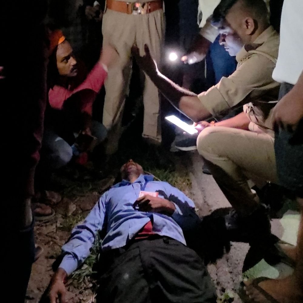 अयोध्या में हिट एंड रन में बाइक सवार घायल:मेडिकल कॉलेज रेफर, रात में ड्यूटी से लौटते वक्त हादसा