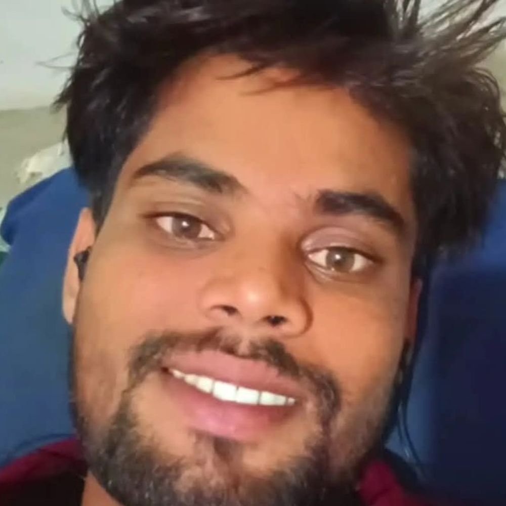 ट्रैक्टर की टक्कर में भांजे की मौत, मामा गंभीर घायल:ललितपुर के गुगरवारा में हुआ हादसा, खेत से घर लौट रहे थे