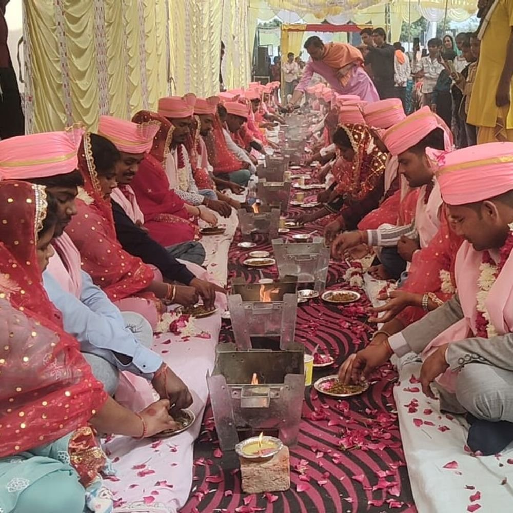 मुख्यमंत्री सामूहिक विवाह योजना के तहत 70 जोड़ों की शादी:34 हिंदू और 26 मुस्लिम जोड़ों का रीति-रिवाज से हुआ विवाह