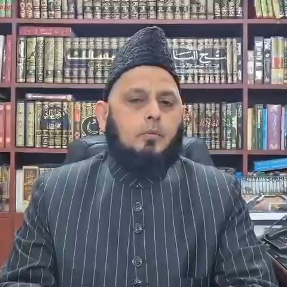लखनऊ में मौलाना खालिद ने जताई नाराजगी:सऊदी अरब पर हूती विद्रोहियों के हमले कि निंदा किया , मौलाना बोले - काबे की सुरक्षा को मजबूत किया जाए
