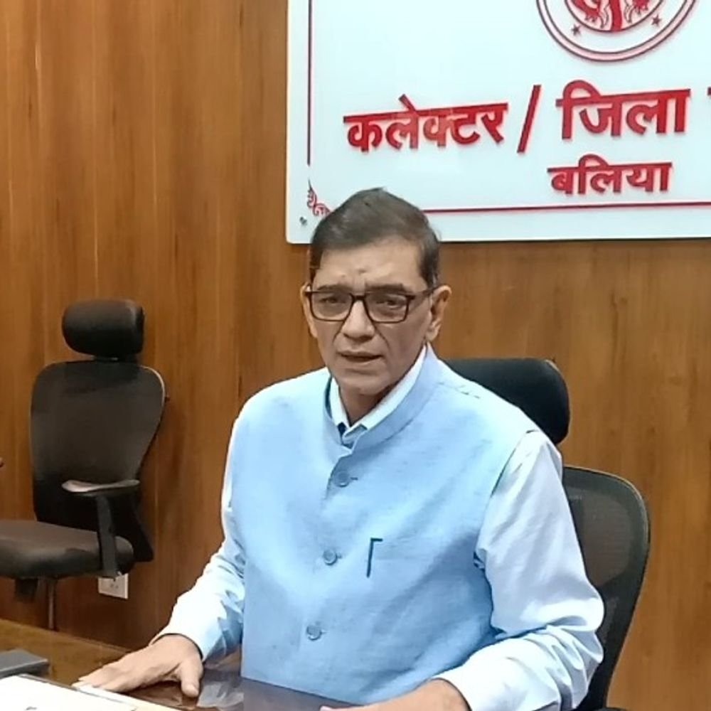 बलिया में स्नातक-शिक्षक निर्वाचन के लिए पहचान के पुख्ता इंतजाम:EPIC नहीं है तो आधार, पैन या पासपोर्ट से भी डाल सकेंगे वोट