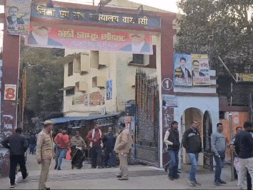वाराणसी कोर्ट से दुष्कर्मी को 20 साल कारावास:10 साल पहले चाकू के बल पर वारदात, जान से मारने की धमकी