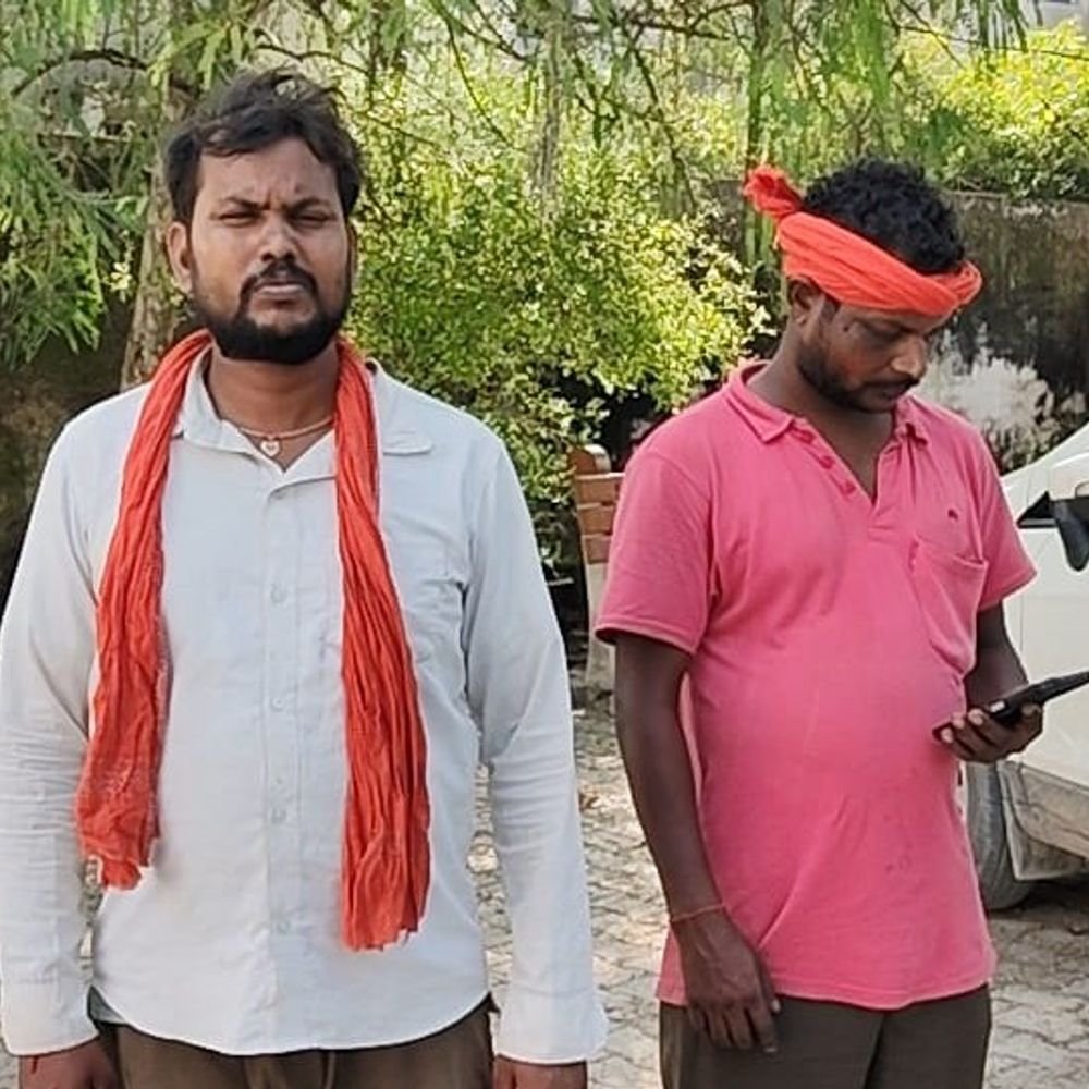 पशु को बचाने में बाइक से गिरा युवक, जान गई:गोरखपुर-वाराणसी हाईवे पर हुआ हादसा, चंदौली का था 24 साल का युवक