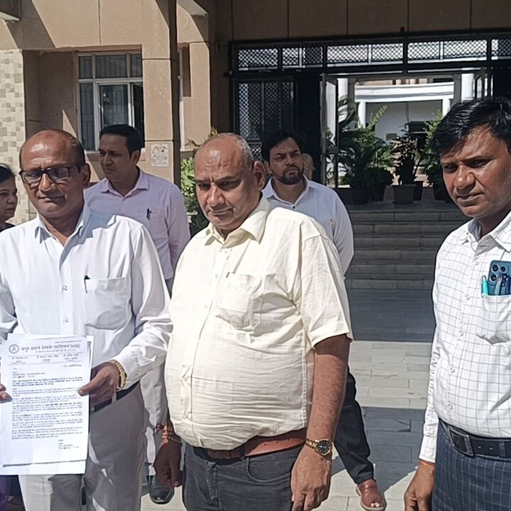 आयुष चिकित्सक 8 से लखनऊ में अनिश्चितकालीन धरना देंगे:मानदेय विसंगति और नियमितीकरण की मांग को लेकर प्रदर्शन करेंगे