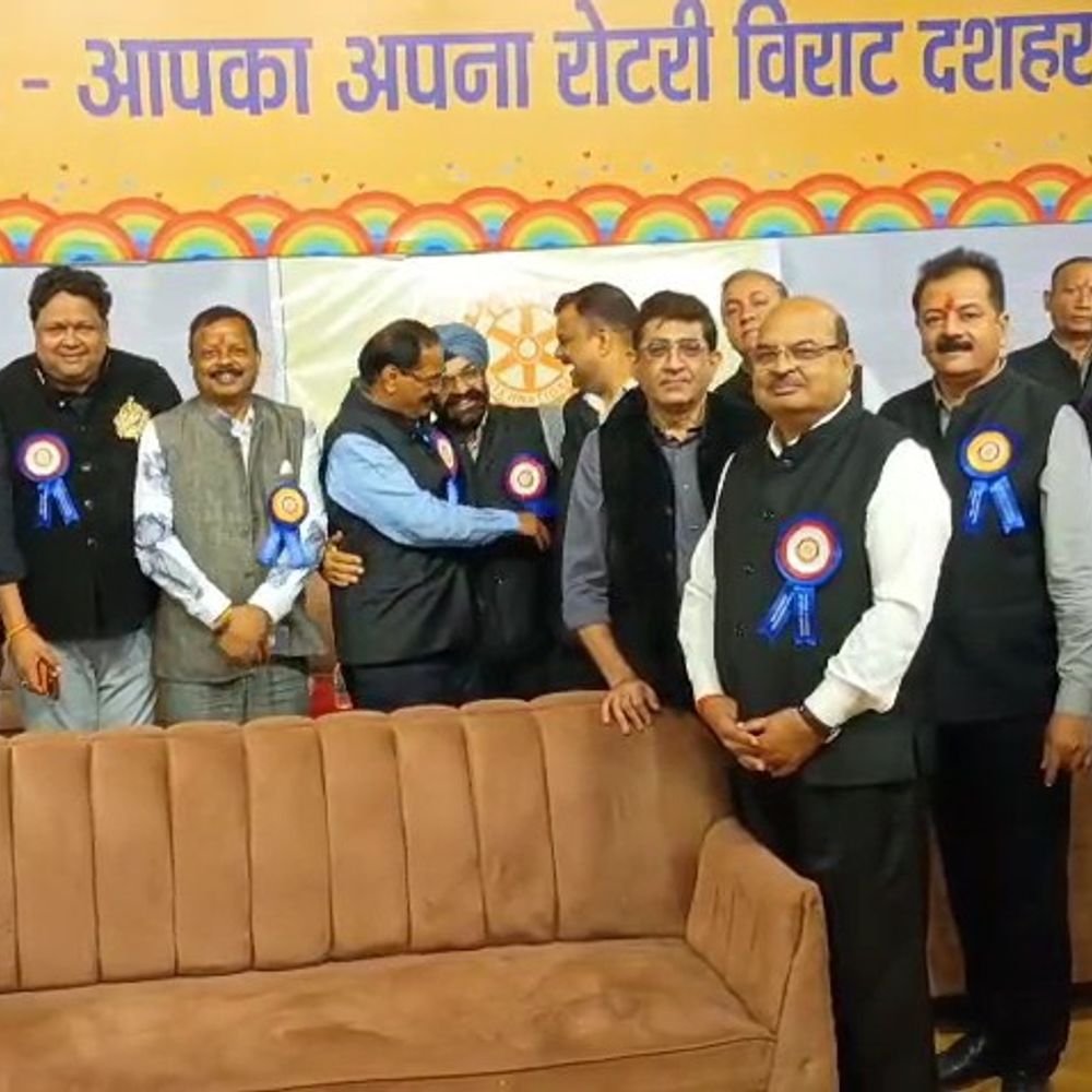 बरेली में 40वें विराट दशहरा मेले का समापन:रोटरी क्लब दिव्यांगों को कृत्रिम हाथ, बच्चों की पढ़ाई में करेगा मदद; रावण दहन भी हुआ