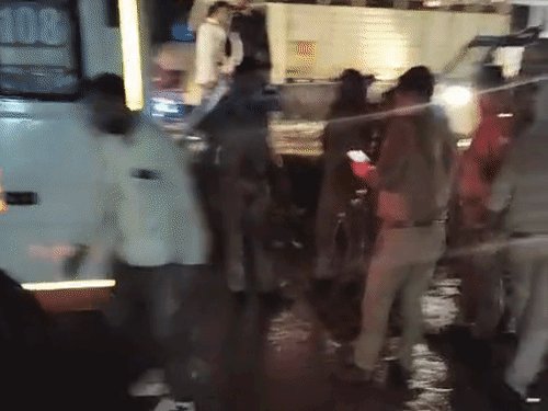 अयोध्या में रोडवेज बस ने पिकअप को मारी टक्कर:मृतकों श्रद्धालुओं की संख्या पहुंची तीन, 15 घायलों को चल रहा इलाज