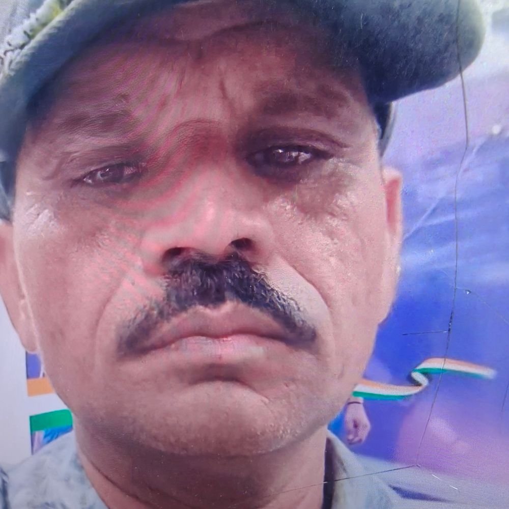 कानपुर में संविदा लाइनमैन की करंट से मौत:फाल्ट ठीक करते समय हादसा, हैलट में तोड़ा दम