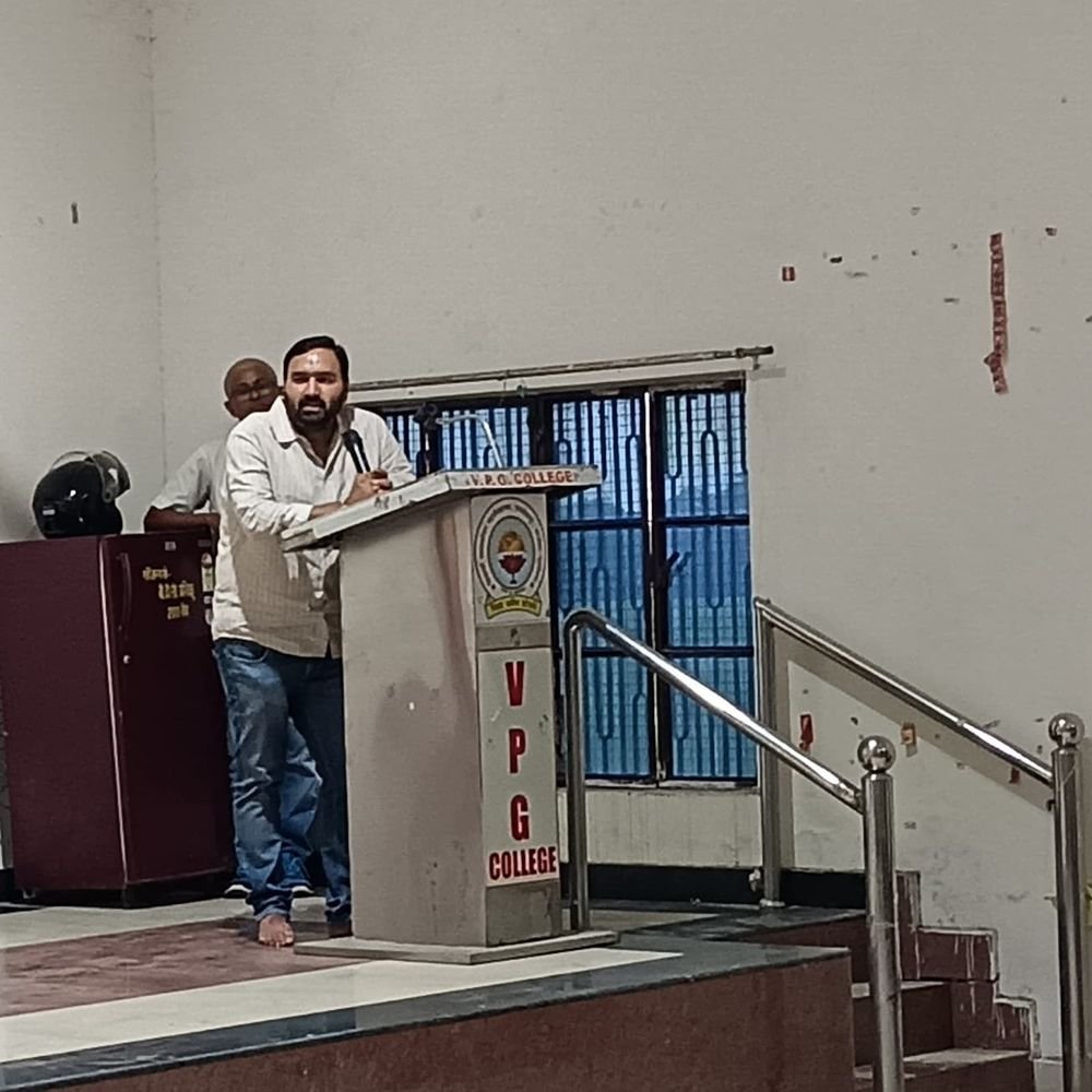 कुशीनगर में जगदीश प्रसाद पाण्डेय की पुण्यतिथि:प्रबंधक बोले- बाबाजी ने जीवन में कभी हार न मानने की दी सीख