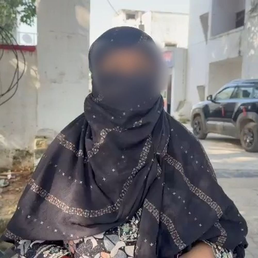 शादी का झांसा देकर दो साल तक बनाए शारीरिक संबंध:मैनपुरी में इलाज के नाम पर जेवर हड़पे, महिला बोली- दूसरी शादी की तैयारी कर रहा