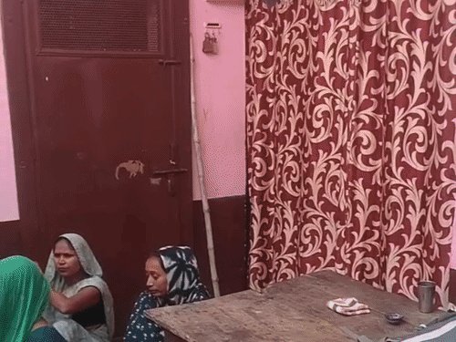 शाहजहांपुर में पिकअप ने 8 साल के बच्चे को रौंदा:10 मीटर तक घिसटा, मौके पर मौत, CCTV में कैद घटना