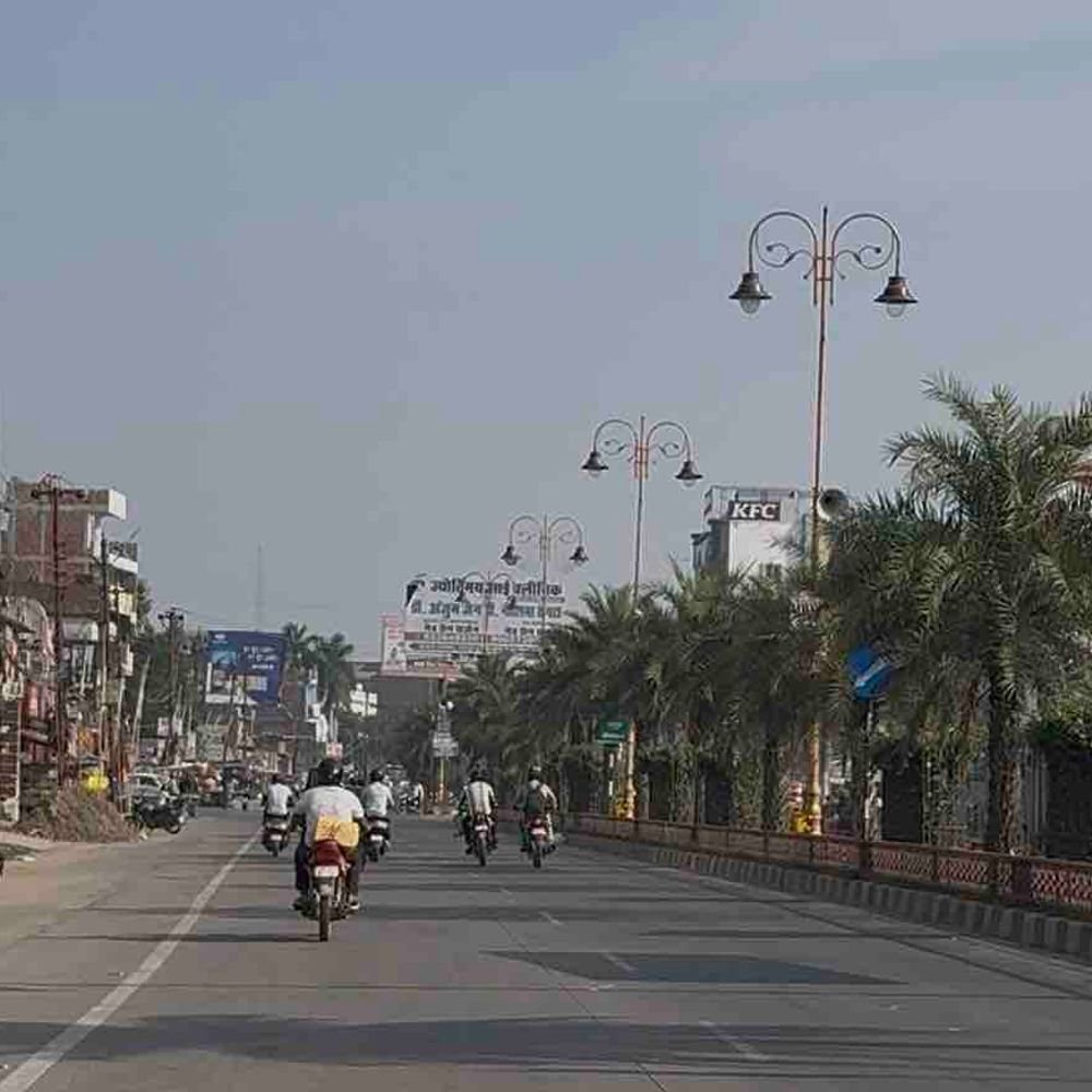 गोरखपुर में सुबह-शाम हल्की ठंड...दिन में तेज धूप से गर्मी:अक्टूबर के आखिरी सप्ताह से बढ़ेगी ठिठुरन, नवंबर में भी गिरेगा तापमान