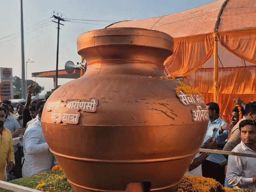 बड़नगर से वाराणसी जा रही ‘सेवा यात्रा’ अयोध्या पहुंची:रानीमऊ में BJP कार्यकर्ताओं और स्थानीय लोगों ने किया स्वागत, रुदौली में आज विश्राम करेगी यात्रा