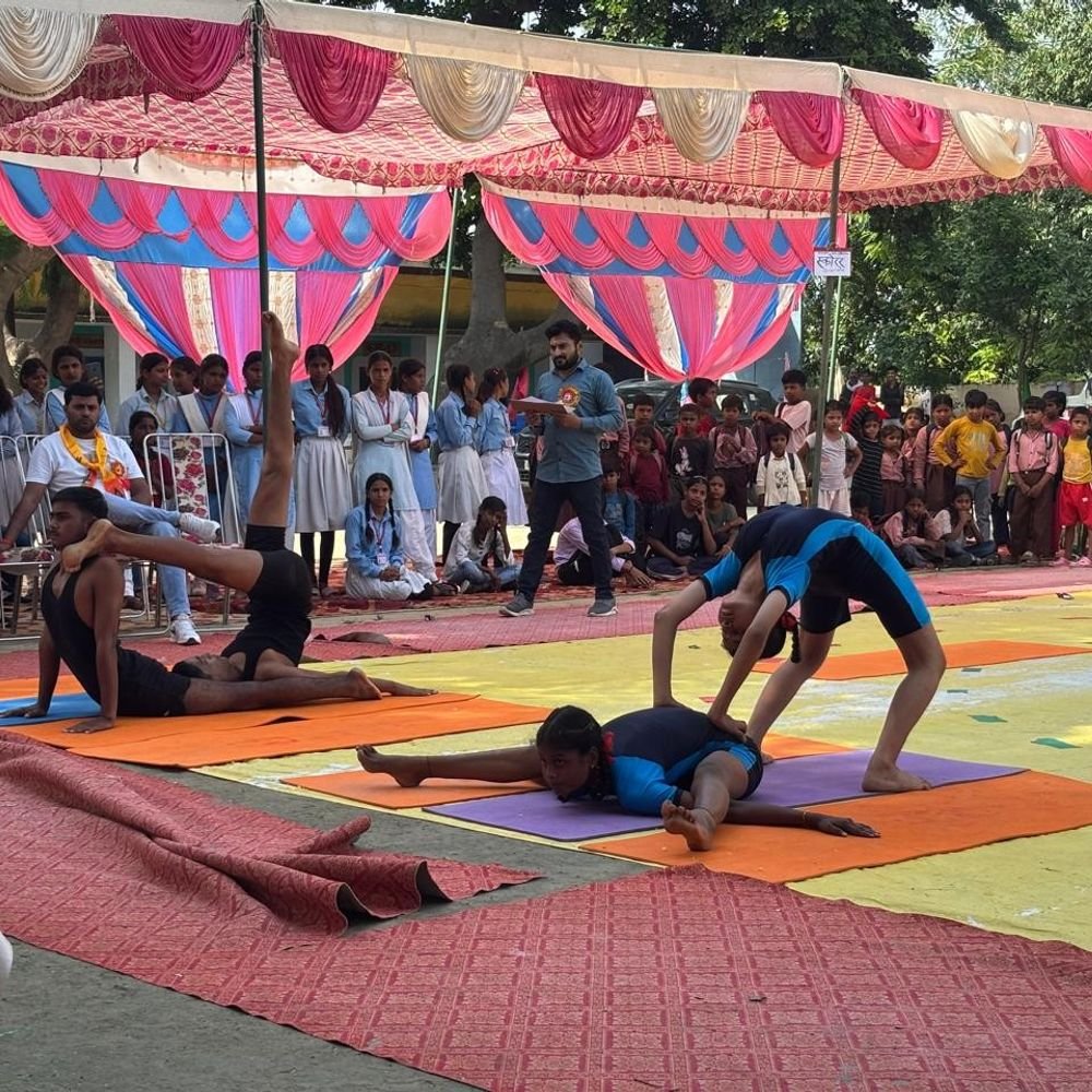 मंडलीय योगासन प्रतियोगिता में खिलाड़ियों ने दिखाया दम:6 टीमों ने हिस्सा लिया, अंडर-14 और अंडर-17 वर्ग में विजेताओं को मेडल-शील्ड