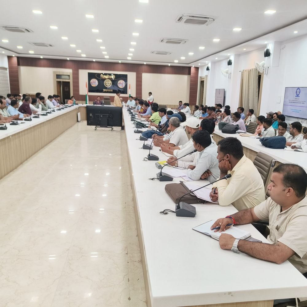 प्रयागराज में जनगणना कर्मियों की ट्रेनिंग 5 अक्टूबर से:जिला प्रशासन ने दूसरे चरण की तैयारियां तेज की, 226 फील्ड ट्रेनरों को मिलेगा प्रशिक्षण