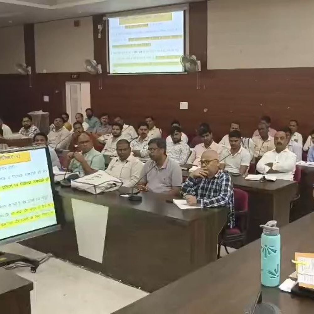 गोंडा शिक्षक एमएलसी चुनाव-5 जोन,12 सेक्टर में बांटा गया जिला:1933 पुरुष और 872 महिला मतदाता करेंगे इस बार मतदान