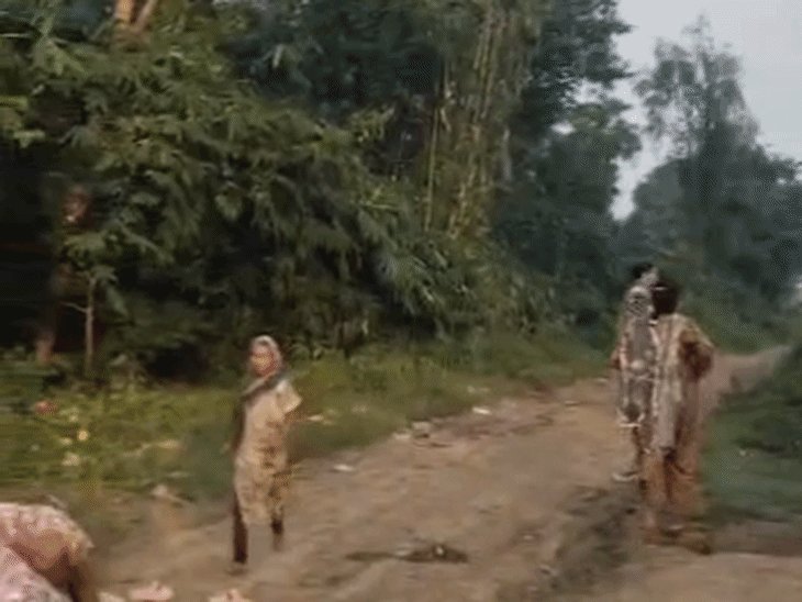 उन्नाव में पुरानी रंजिश में दो पक्षों में मारपीट, VIDEO:महिला-बच्चों के सामने चले लात-घूंसे, पुलिस जांच में जुटी