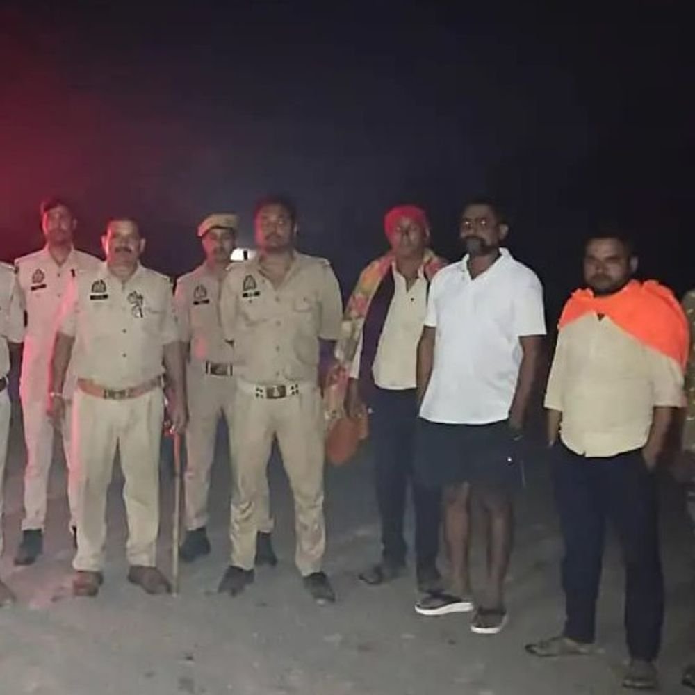 श्रावस्ती में जंगली जानवर के वीडियो से दहशत:आम के बाग में दिखा तेंदुए की शक्ल का जानवर, वन विभाग ने आधी रात तक की कांबिंग