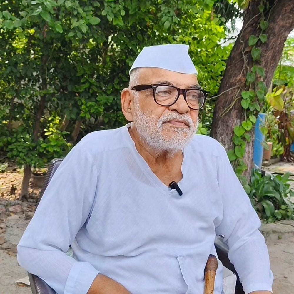 बाराबंकी में वयोवृद्ध नेता बोले-इमरजेंसी में ऐसे हालात नहीं थे:पंडित राजनाथ शर्मा बोले- कांग्रेस नेता गांधीजी को पढ़ें, लोकतंत्र में भाषा की मर्यादा जरूरी