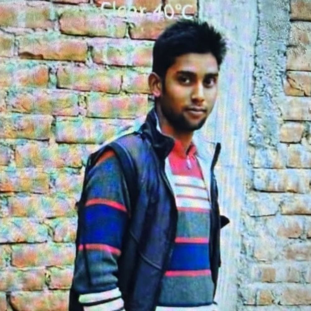 बाइकों की भिड़ंत में युवक की मौत, साथी घायल:फर्रुखाबाद में बाजार से लौटते समय हुआ हादसा, लोहिया अस्पताल ने मृत घोषित किया