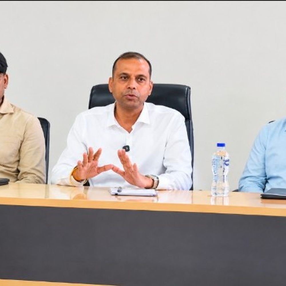 सोनभद्र मेडिकल कॉलेज के प्राचार्य ने कहा-कमियां जल्द दूर होंगी:मरीजों और तीमारदारों से सम्मानजनक व्यवहार के निर्देश