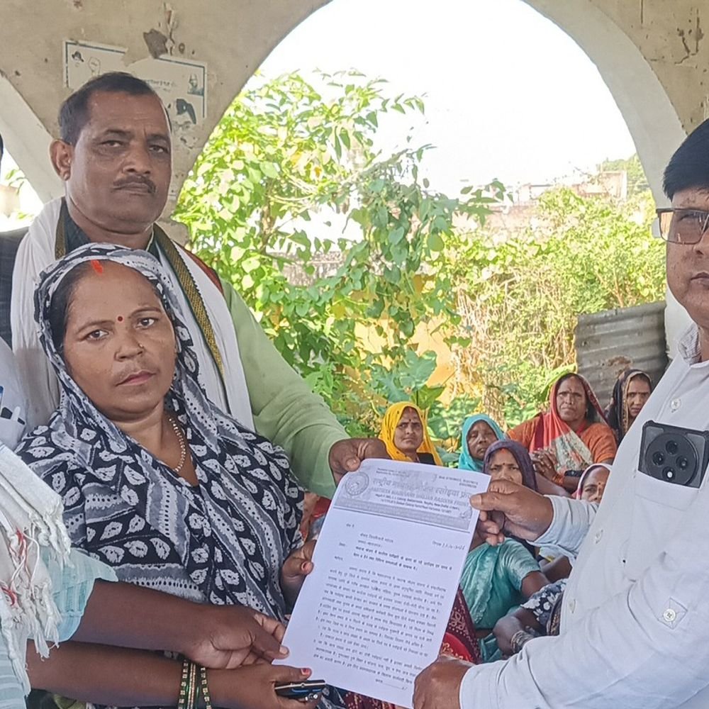 महराजगंज के रसोइया श्रमिकों ने मुख्यमंत्री को भेजा मांगपत्र:न्यूनतम मजदूरी, सामाजिक सुरक्षा और 12 महीने का मानदेय मांगा