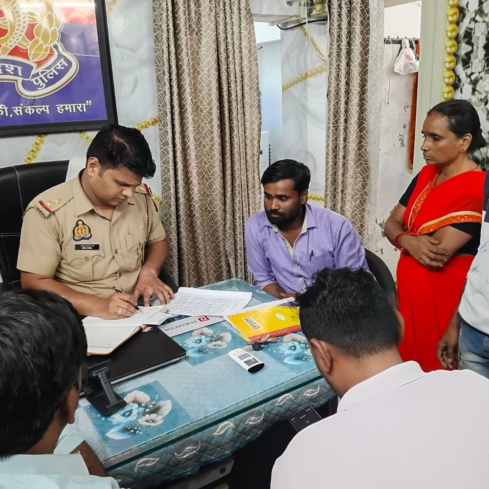उधारी के 1500 रुपए मांगने पर महिला पर असलहा ताना:बेटे को जान से मारने की धमकी दी, पुलिस जांच में जुटी
