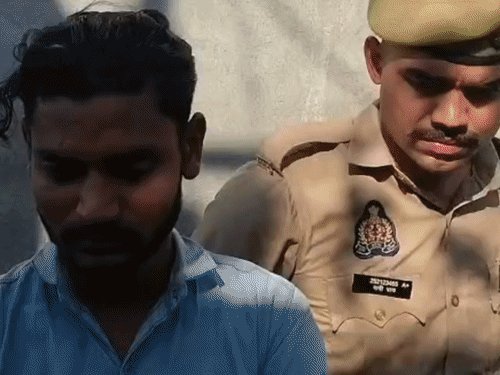 पत्नी की हत्या का दावा कर थाने पहुंचा पति:मौके पर पहुंची पुलिस पत्नी को जिंदा देख हुई हैरान, पुलिस पति से पूछताछ में जुटी