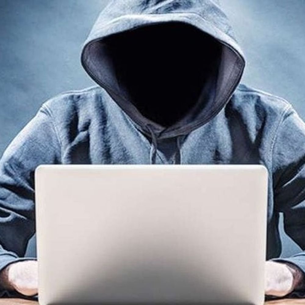 ठगों को बैंक खाते मुहैया कराने का आरोपी गिरफ्तार:13 राज्यों में कुल 33 शिकायतें दर्ज हैं, ऑनलाइन स्टोर पर मुनाफा का देते थे झांसा