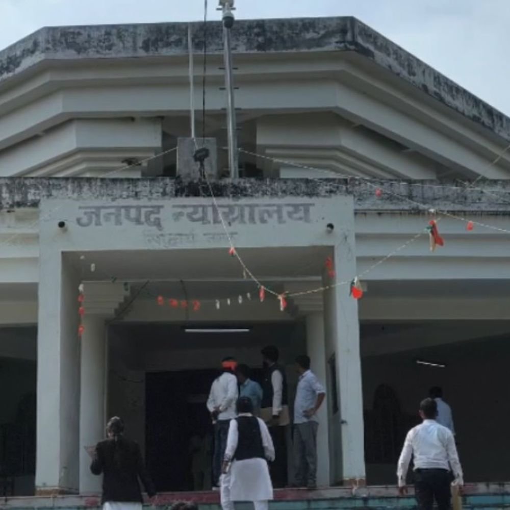 जुए के विवाद में युवक का गला काटने की कोशिश:सिद्धार्थनगर में आरोपी को 10 साल की सजा, डेढ़ साल बाद अदालत ने सुनाया फैसला