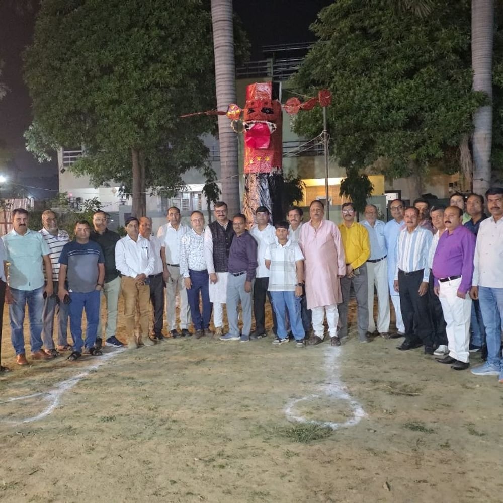 वैदिक मंत्रोच्चार के बाद रावण दहन:बदायूं में भारत विकास परिषद ने किया कार्यक्रम