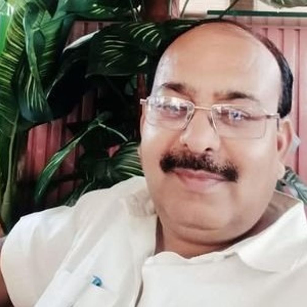 सेप्टिक टैंक में गिरकर 4 साल के बच्चे की मौत:देवरिया में जांच में मानक से बड़ा मिला टैंक, लापरवाही पर ग्राम पंचायत अधिकारी निलंबित