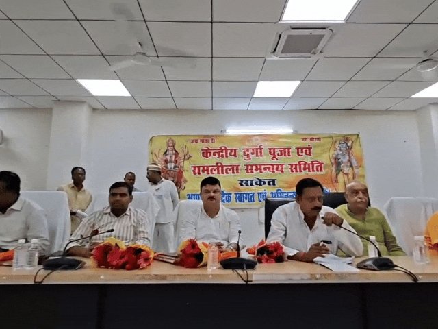 अयोध्या में 300 जगह दुर्गा पूजा:24 स्थानों पर होगी रामलीला; निगम ने एक सप्ताह में व्यवस्थाएं दुरुस्त करने के दिए निर्देश