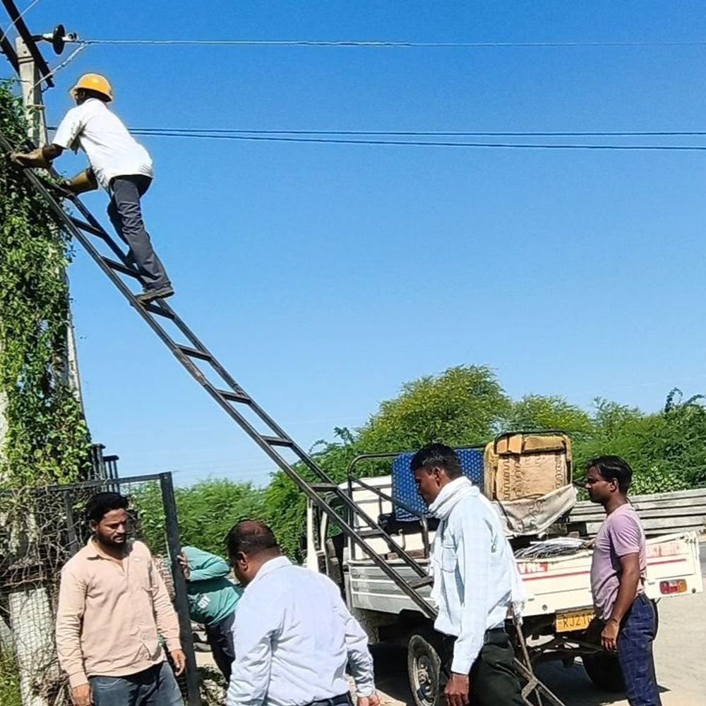 गोरखपुर में आज 5 घंटे गुल रहेगी बिजली:राप्तीनगर और शाहपुर उपकेंद्र से जुड़े इलाके प्रभावित होंगे, सुबह 11 बजे से होगी कटौती