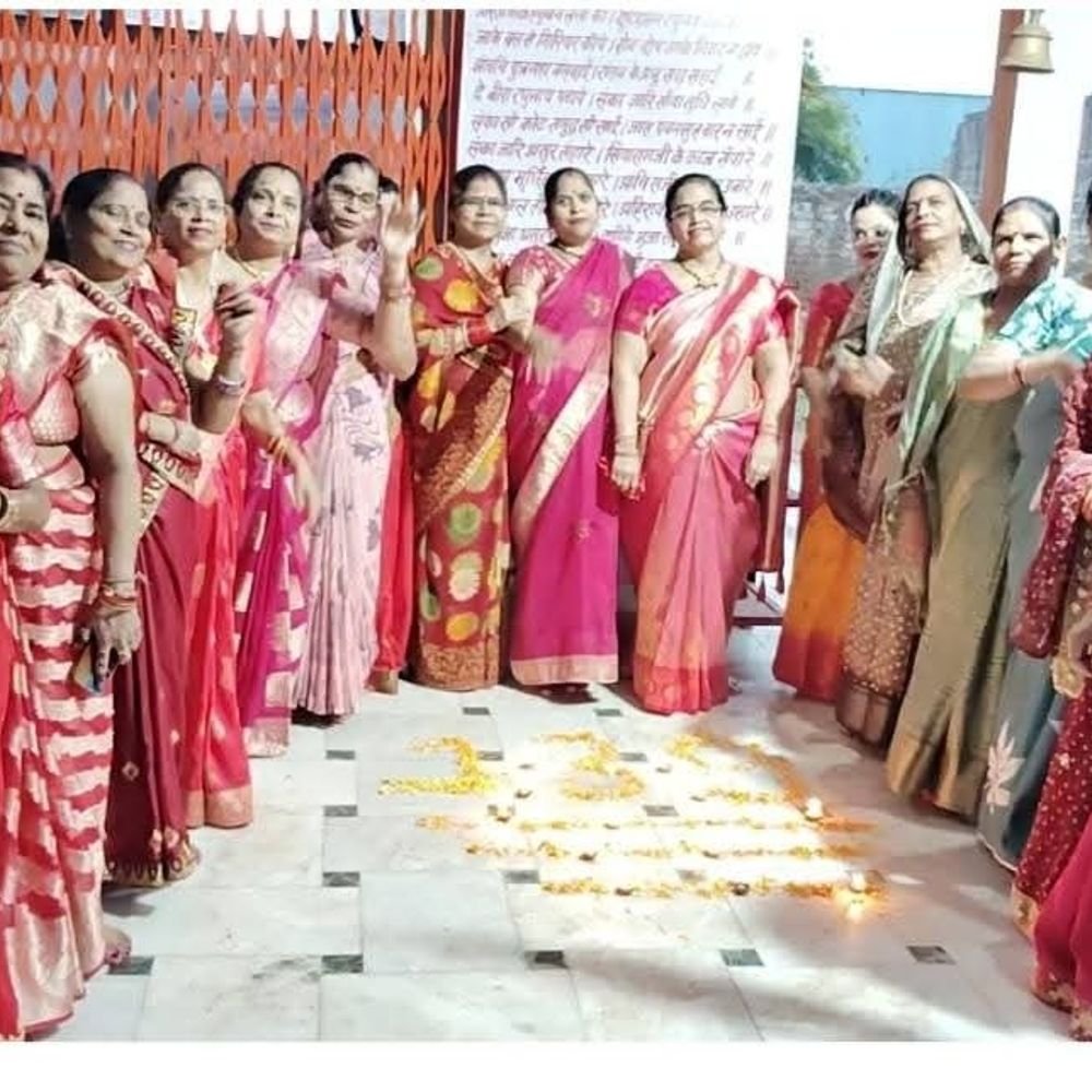 माथुर वैश्य महासभा का स्थापना दिवस मनाया:फतेहाबाद में महिला मंडल ने रंगोली बनाकर और दीप जलाकर मनाया उत्सव