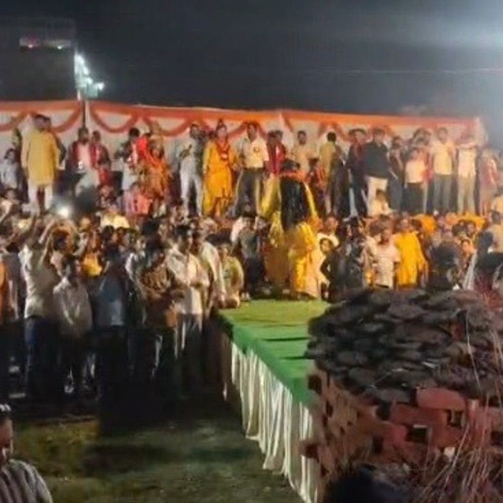 सोरों में सुलोचना सती प्रसंग ने किया भावुक:विजयादशमी पर जला रावण का पुतला, बुराई पर अच्छाई की जीत का संदेश