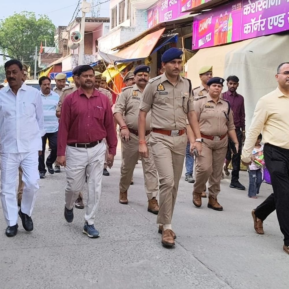कड़ाधाम नवरात्र मेले में 258 पुलिसकर्मी और 46 चौकीदार तैनात:श्रद्धालुओं की सुरक्षा के लिए गर्भगृह से घाट तक इंतजाम, मेला 11 से 20 अक्टूबर तक चलेगा