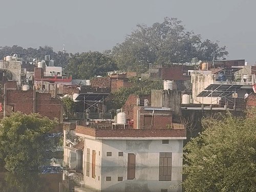 सीतापुर में सरायन नदी का जलस्तर 20 घंटे से स्थिर:खतरे के निशान से 90 सेंटीमीटर ऊपर, 5 मोहल्लों में अब भी पानी