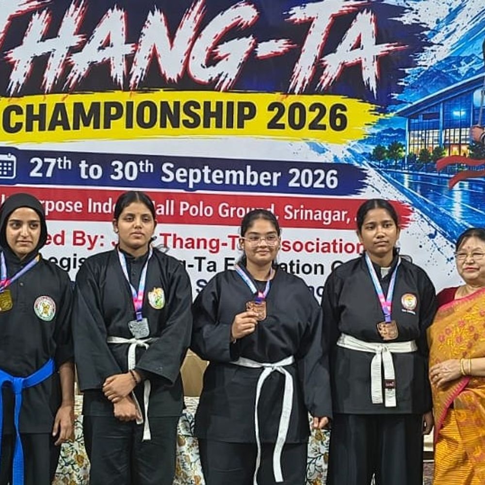 राष्ट्रीय थांग-टा में दिव्यांशी चमकीं:ऊंचाहार चिन्मय विद्यालय को कांस्य, छह विद्यार्थियों ने टॉप-8 में जगह बनाई